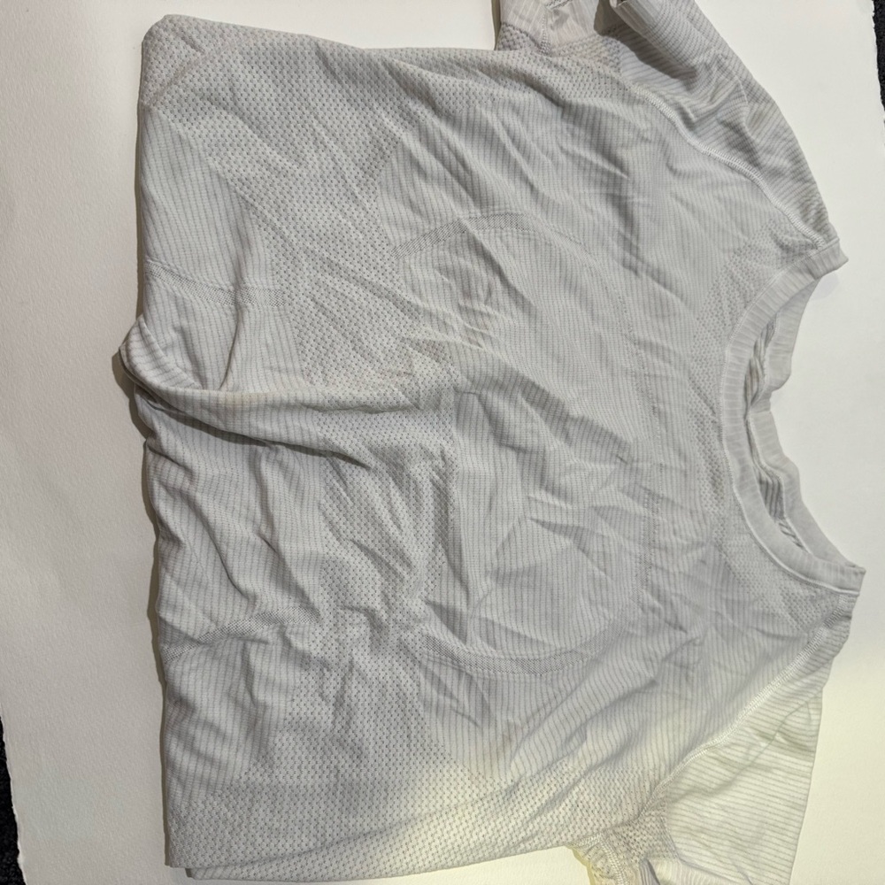 lululemon athletica Light Gray Short Sleeve Top